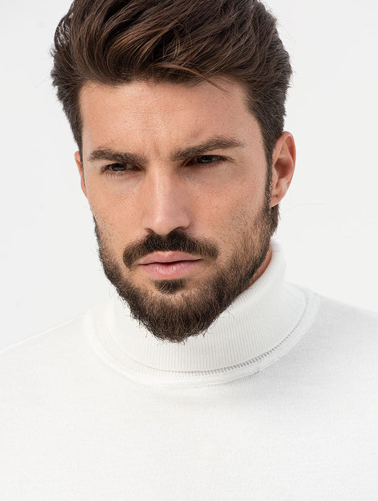 Julio - Jersey Cuello Alto en Blanco