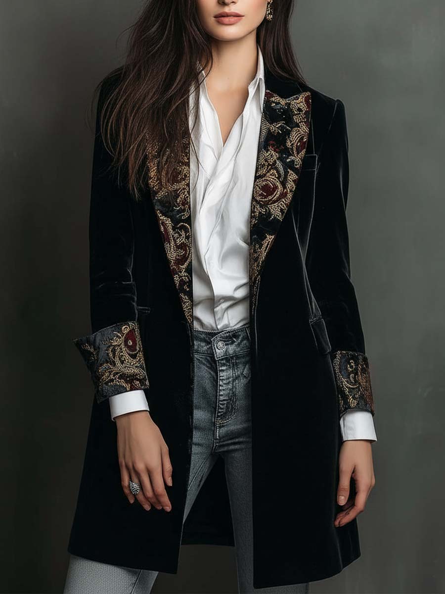 Aurelia - Blazer Negro Entallado con Detalles Barrocos