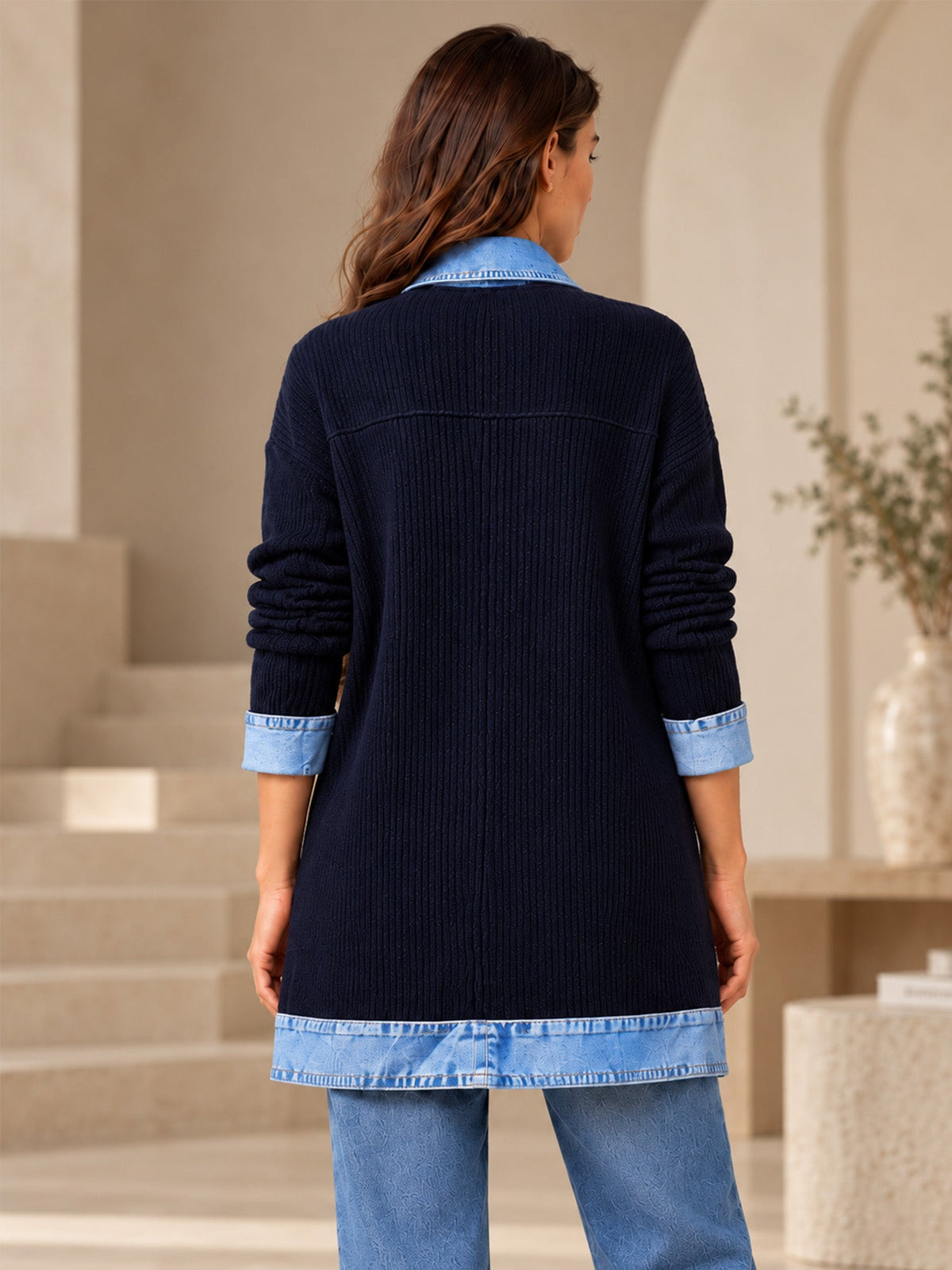 Celia - Chaqueta Larga de Punto con Detalles Vaqueros