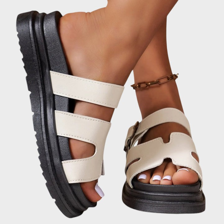 Rebeca - Sandalias ortopédicas con diseño en H