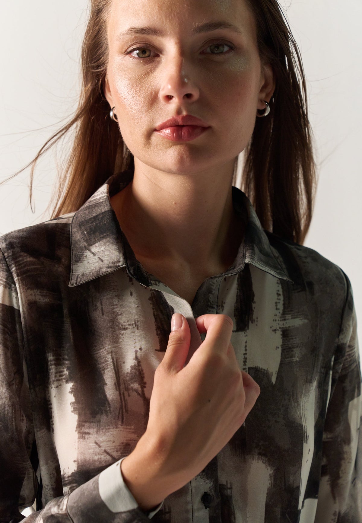Haridian - Camisa mujer manga larga estampada negra