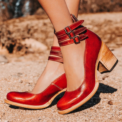 Laura - Tacones de Piel Sienna con Triple Hebilla
