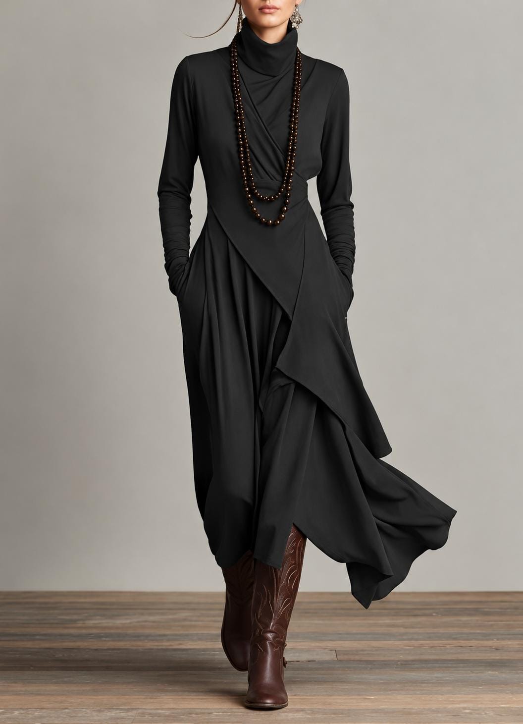 Antonella - Vestido Maxi Bohemio de Cuello Alto con Drapeado Asimétrico