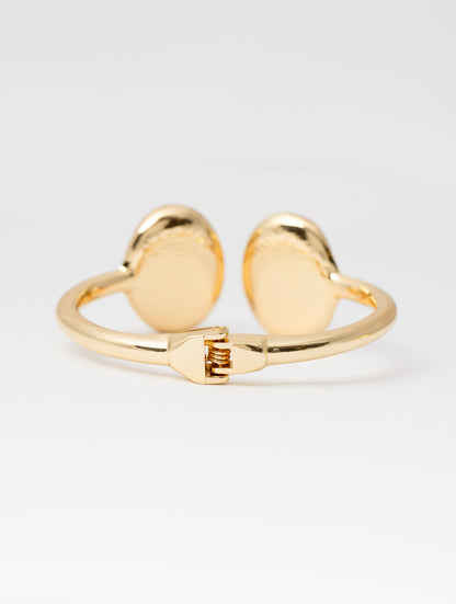 PULSERA CAILYN EN COLOR DORADO CON PERLAS