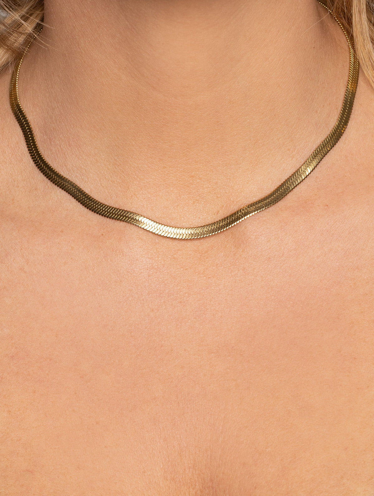 COLLAR FANNIE EN COLOR DORADO