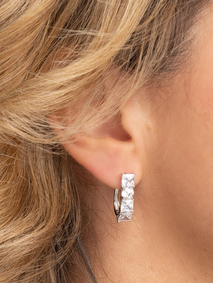 PENDIENTES MILLIE EN PLATA CON CIRCONITAS