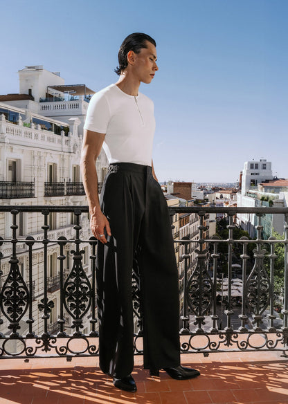 Carlos - Pantalones Negros de Talle Alto con Hebilla Lateral y Pierna Barrel