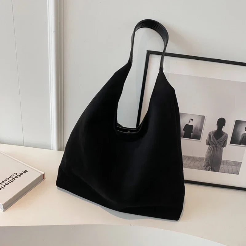 Ofelia - Bolso Hobo de Ante Grande