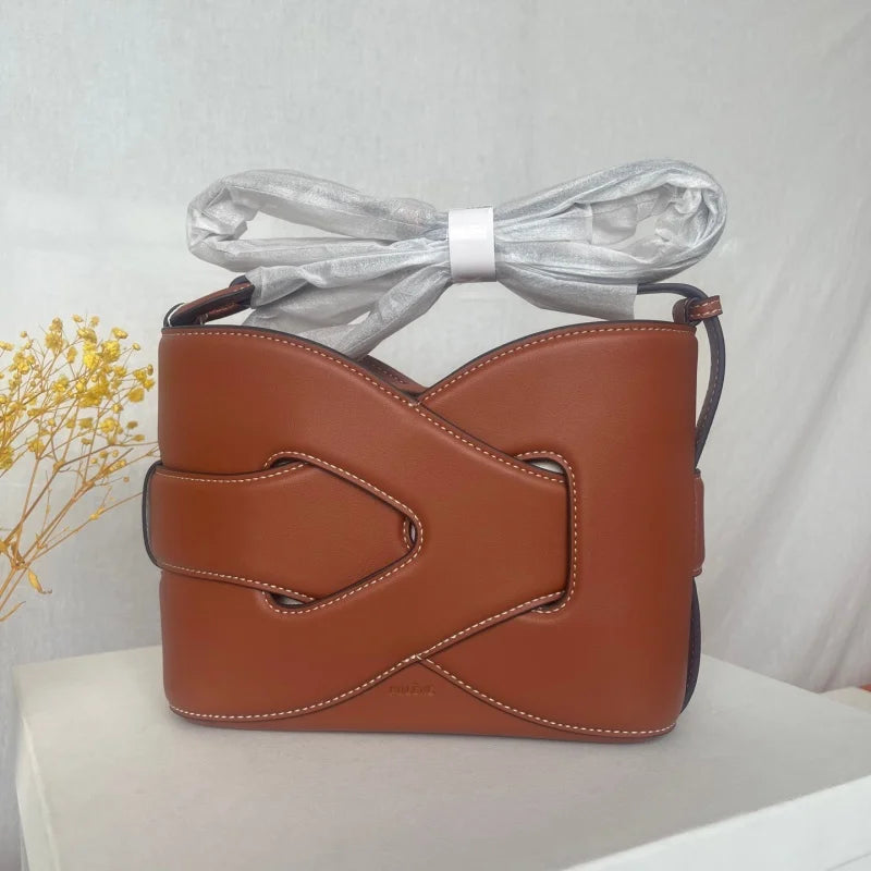 Paloma - Bolso Cubo con Cruce de Piel
