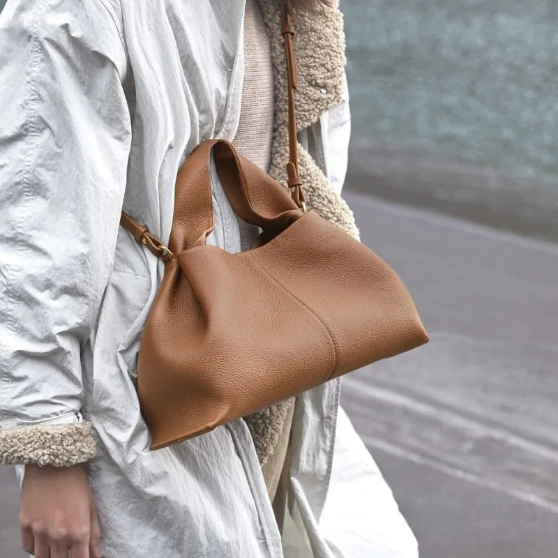 Blanca - Bolso de Mano con Nudo