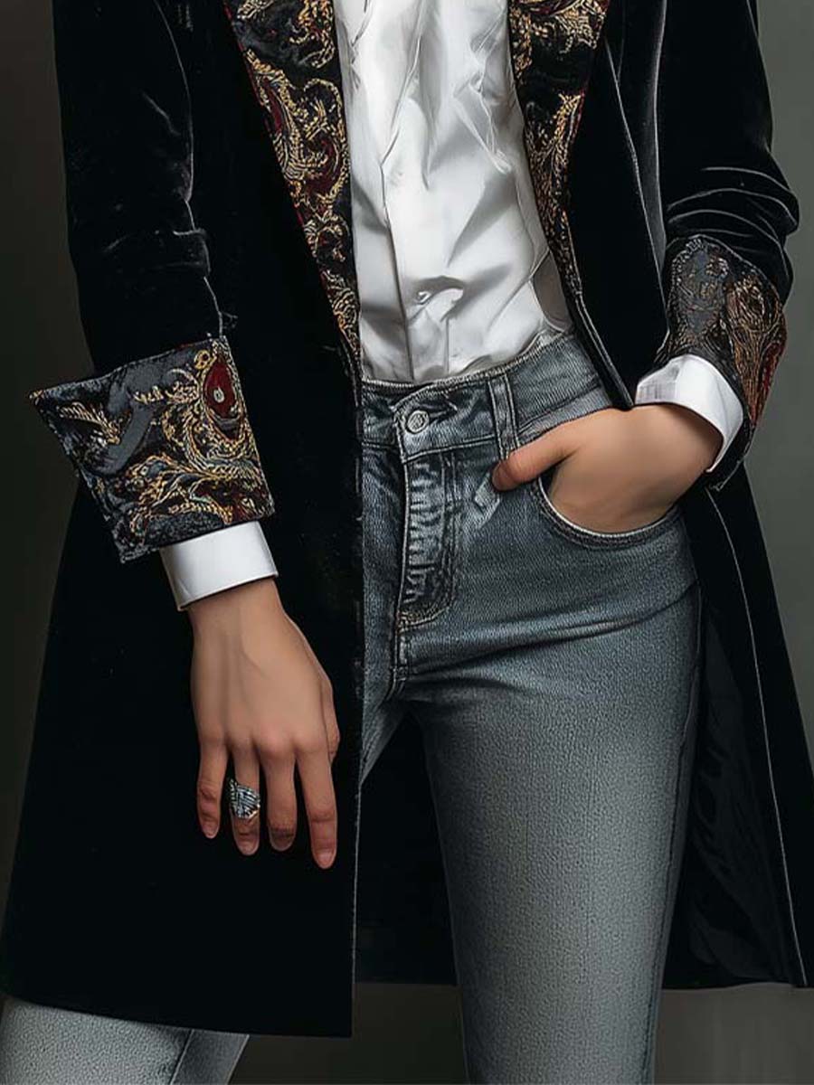 Aurelia - Blazer Negro Entallado con Detalles Barrocos