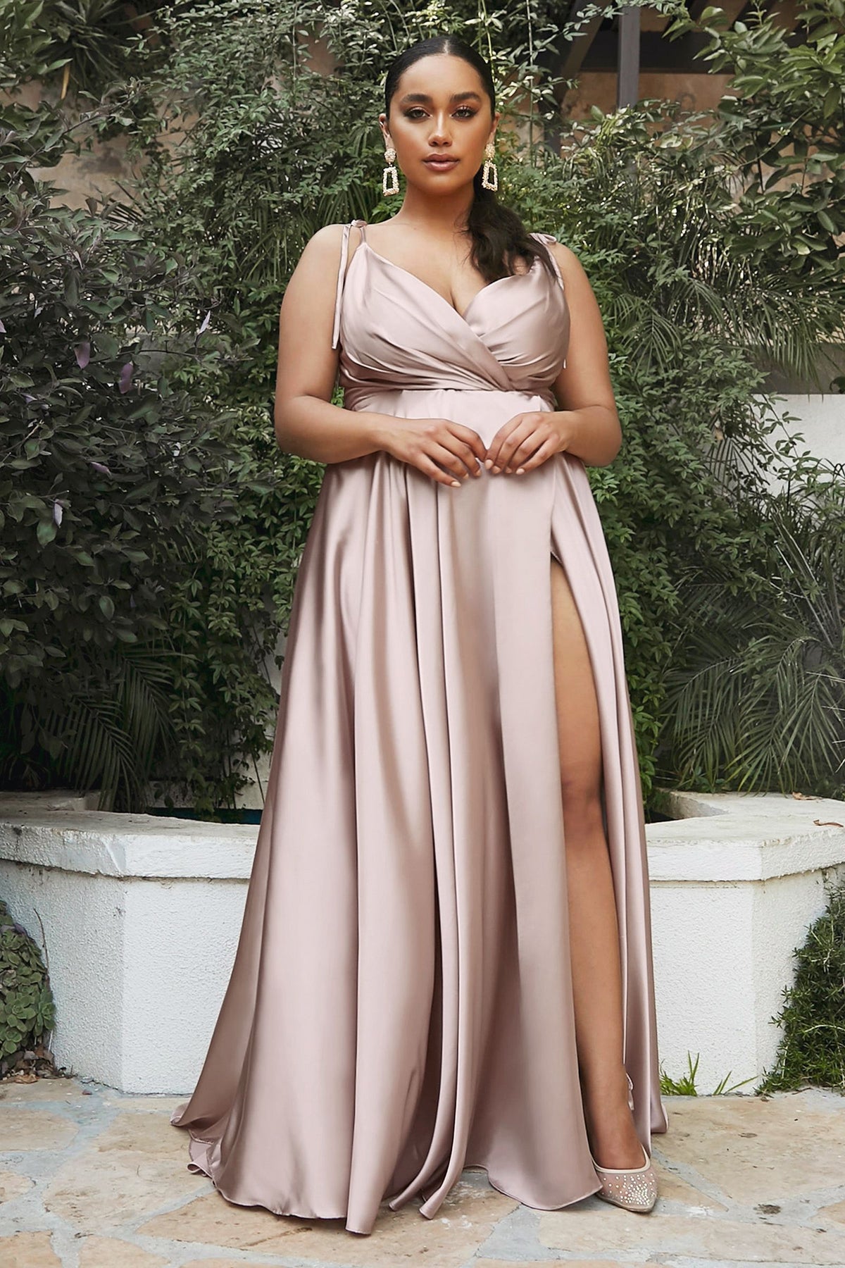 Noa - Vestido de Novia Satén Fluido Corte A con Escote V