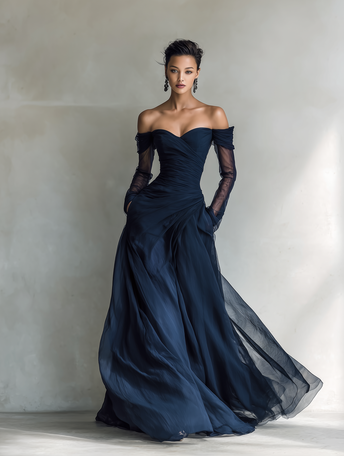 Reyna - Vestido Maxi Entallado de Gasa Off-Shoulder con Manga Larga en Azul Oscuro