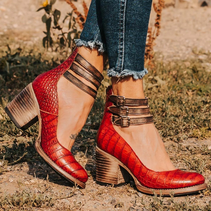 Laura - Tacones de Piel Sienna con Triple Hebilla