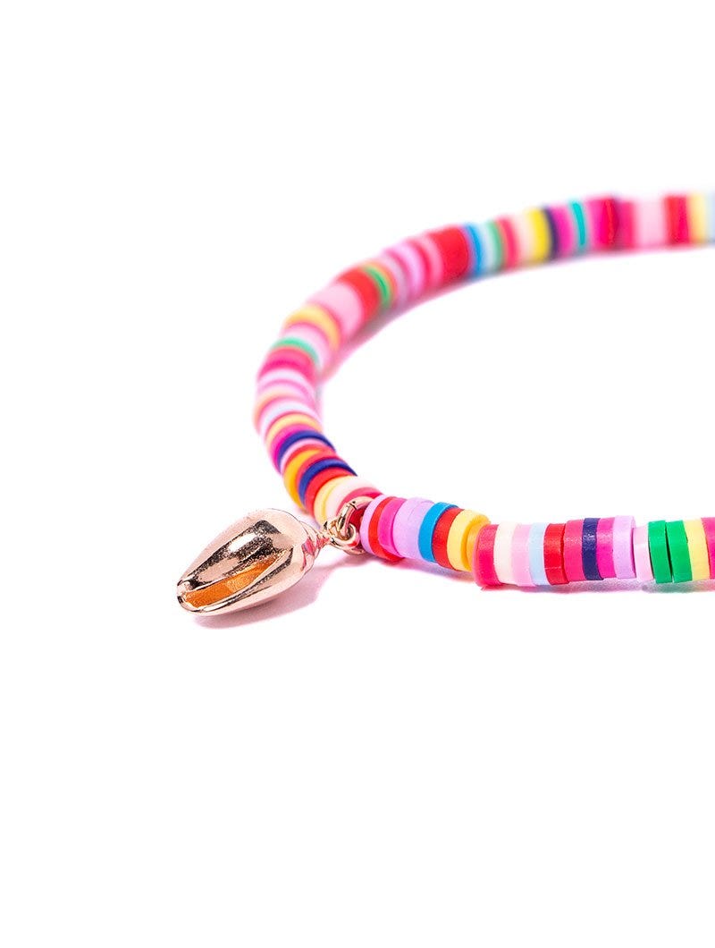 PULSERA SUMMER MULTICOLOR CON CHARM DE CONCHA