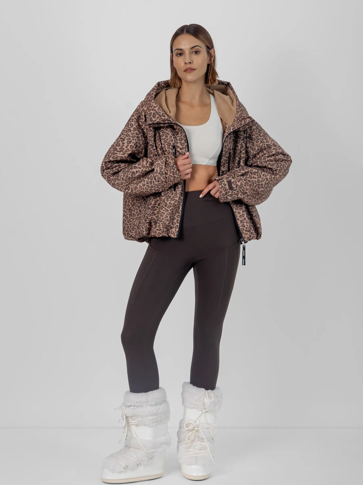 Nerea - Chaqueta impermeable oversize corta
